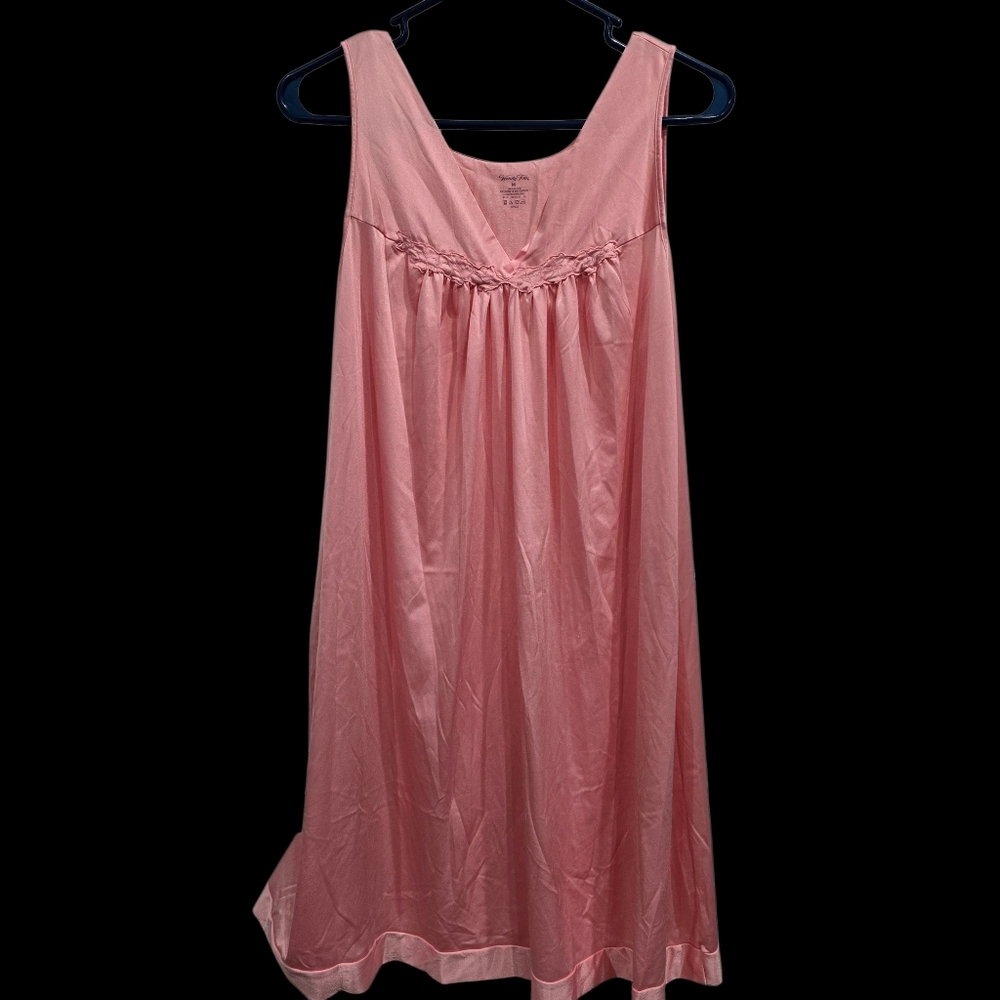 Vanity Fair Nightgown Sz M Pink Shiny Floral Detail Nylon